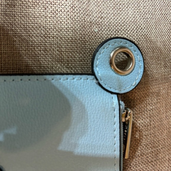 Madden Girl Baby Blue Keychain Credit Card Wallet - Picture 2 of 7